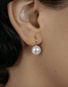 Details 14ct Vermeil on Sterling Silver Freshwater pearl Measurement: 22mm/0.86in Final Sale Avoid contact with water, perfume, and lotions to keep from tarnishing. Refined Round Pearl Earrings As Gift, Refined Round Pearl Earrings For Gift, Refined White Pearl Earrings As A Gift, Refined White Pearl Earrings For Gift, Timeless Round Pearl Earrings As Gift, Water Perfume, Pearl Earring, Fresh Water, Freshwater Pearls