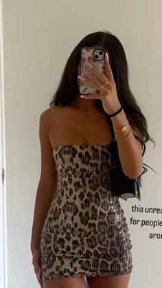 Leopard Print Birthday Outfit, Upscale Club Outfit, Cheetah Mini Dress, Cheetah Print Hoco Dress, Lepord Print Outfit Ideas Aesthetic, Cheetah Print Halloween Costume, Leopard Print Birthday Party Ideas, Bday Outfits Ideas, Leopard Dress Outfit Night