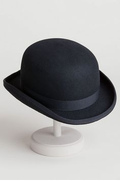 click to expand Bowler Hat, Jackets Men Fashion, Turbans, Men Fashion, Casual Outfit, Hats For Men, Derby, Classic Design, Casual Outfits