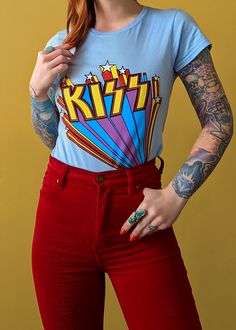 Officially licensed KISS star and rainbow print retro fitted tee in baby blue Creative Fashion Photography, 70s Outfits, Retro Rainbow, Fitted Tee, Blue Tee, Bodycon Fashion, Colorful Rainbow, Star Design, 70s Inspired