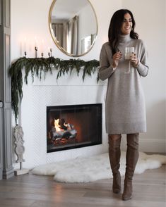 Cozy Closet, Rehearsal Dinner Outfits, Winter Sweater Dresses, Interior Design Fashion, Sweater Dress Outfit, Winter Dress Outfits, Warm Dresses, Sweater Dress Women, Turtle Neck Dress