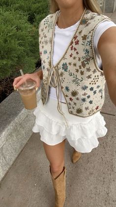 Cowgirl Boots Outfit, Look Boho Chic, Looks Country, Nashville Outfits, Mode Inspo, 가을 패션, Outfit Inspo Fall, Looks Style, Mode Inspiration