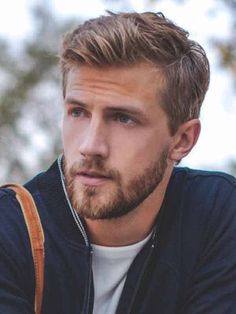 Fine Hair Men, Classic Mens Hairstyles, Classic Haircut, Fine Straight Hair, Dirty Blonde Hair, Cool Hairstyles For Men, Haircut Inspiration, Stylish Haircuts