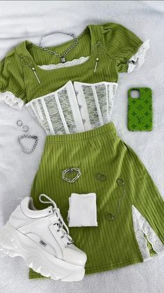 Green Outfit Ideas Aesthetic, Punk Style Outfits Girly, What To Wear To A Quinceanera As A Guest Outfit, Outfit Ideas Girls Teens, Coggetacore Outfit, Coccetecore Outfits, How To Style Corsets, Outfits Laid Out, Green Aesthetic Outfit Girl