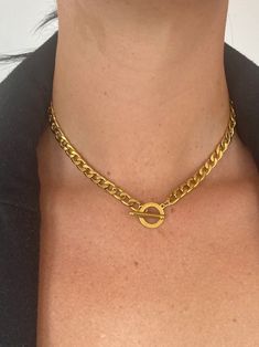 Looking for something trendy and smarshing? This is it. #fashiontrend #superwomenwears #giftforlove #activewear #selfcare Gold Curb Chain, Bar Pendant Necklace, Dec 8, Bar Pendant, Unisex Jewelry, Custom Necklace, Etsy Jewelry, Curb Chain