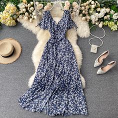 Ditsy Floral Split Surplice Elegant Dress Linenchiffoncloth,softcomfy Slightpleatsonwaist Splitsleeveswithdrawstring Size: Size Length Chest Waist S 125cm 84cm 64cm M 126cm 88cm 68cm L 127cm 92cm 72cm Please allow 1~3cm erro for manual measurement. Flower Romantic, Maxi Floral Dress, Long Dresses Casual Maxi, White Floral Maxi Dress, Woman Casual, Dress Off Shoulder, Short Summer Dresses, Bohemian Maxi Dress, Dress For Woman