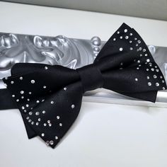 High-quality hand-made bow tie FREE US Domestic shipping Made with high-quality sateen fabric with crystal details Rare and Unique Pre-tied with an adjustable neck strap Measurement approx. 12cm x 6.5cm Come with box Perfect for wedding or any special occasion Gala Party, Evening Gala, Wedding Gifts For Men, Best Man Wedding, Man Wedding, Neck Strap, Bow Tie, Double Layer, Wedding Gift