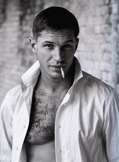 توم هاردي, Edward Thomas Hardy, Tom Hardy Haircut, Buzz Cut With Beard, Tom Hardy Photos, Thomas Hardy, Pretty Star, Tom Hardy, Peaky Blinders