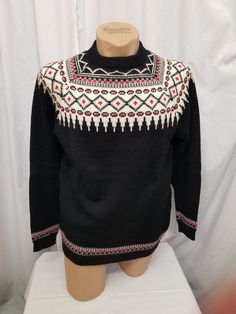 Vintage 1970's Lulle Otterstad Oslo Norwegian Hand Made in Norway Black w Cream, Red, Gray Pattern Wool Ski Sweater Pullover.  Top is in excellent condition (see pics)! Measurements: shoulder to shoulder 22 in, chest 44 in, sleeves 24, back of neck to bottom length 28, waist 34 stretch to 43 in.  Sweater has stretch Norwegian Sweater, Ski Sweater, Grey Pattern, 2024 Fashion, Sweater Pullover, Sweater Outfits, Skiing, 1970s, Hand Made