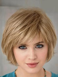 Fine Straight Hair, Short Bobs, Bob Haircut With Bangs, Hair Styles 2014, Bob Hairstyles For Fine Hair, Short Bob Haircuts, Penteado Cabelo Curto, Layered Bob, Chic Hairstyles