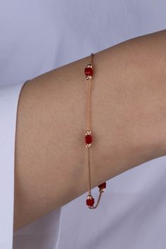 The bracelet is all 14 carat gold with the chain. As standard, the color of the bracelet and pendant is gold, if you specify it in your order, we can make it in any color (gold rose silver). All our jewelry is made of pure 14 carat gold and is never plated. Because our jewelry is gold, it never tarnishes. We also send polished wipes along with our products. The polished cloth is useful for polishing the jewelry and removing the stains on it. It is a jewelry that adults and young people can wear Stone Settings Jewelry, Gold Bracelet Simple, Modern Gold Jewelry, Gold Chain Bracelet, Transport Companies, Jewelry Bracelets Gold, Beads Chain, Daily Jewelry, Gold Jewelry Simple