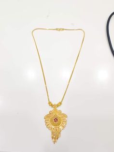 Pretty Gold Necklaces, Simple Frocks, Bridal Jewelry Collection, 22 Carat Gold, Jewellery Sets, Gold Jewellery Design Necklaces, Jewelry Fashion Trends