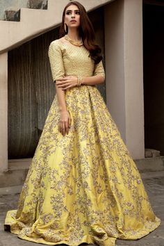 Yellow Wedding Dress, Bridal Mehndi Dresses, Mehendi Outfit, Mehndi Dresses, Yellow Lehenga, Embellished Skirt, Red Lehenga, Ghagra Choli, Pakistani Bridal Dresses