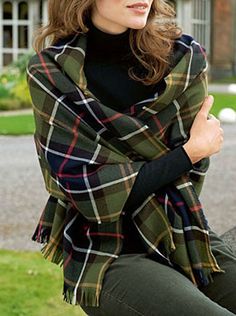 ***P*** Black turtleneck, tartan wrap Tartan Shawl, Tartan Fashion, Style Anglais, Cute Thanksgiving Outfits, Thanksgiving Outfit Women, Thanksgiving Outfit Ideas, Scottish Plaid, Country Fashion, Thanksgiving Outfit