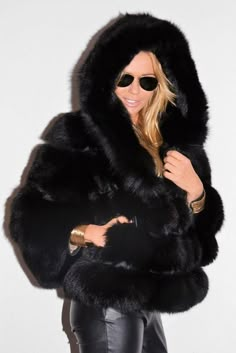 Fox Genuine Fur Coat and Hoodie "Rapper"-Fur coat-Pisani Maura-black-S-Pisani Maura Hoodie Coat Woman, Rapper Hoodies, Black Fur Coat, Winter Fashion Jackets, Black Fox, Fabulous Furs, Fur Hoodie, Office Fashion Women, Hoodie Coat