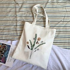 Shopper Bags, Funny Fashion, Canvas Shopping Bag, Fine Linen, Book Bag, Botanical Garden, Shopper Bag, Vintage Aesthetic