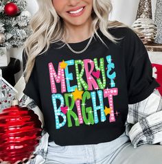 Merry And Bright Shirt Ideas, Merry And Bright Shirt, Christmas Whimsy, Indian Jackets, Basketball Cheers, Tee Bag, Wrestling Team, Diy Shirts, Brother Embroidery