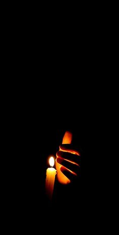 Lilin Candle Photography Dark, Light And Shadow Photography, Live Screen, Candles Photography, Shadow Photography, Foto Poses, Foto Art, Dark Photography, Screen Wallpaper