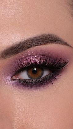 Pink Smokey Eye Blue Eyes, Prom Eye Makeup For Brown Eyes, Makeup For Plum Dress, Pink Purple Makeup Looks, Pink Purple Eyeshadow Looks, Burgundy Makeup Looks, Magenta Eyeshadow, Makeup Ideas Purple, Makeup For Homecoming