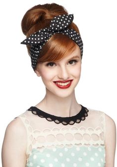 140 Rockabilly Hair Ideas: Inspired from the 50’s! Pin Up Girl Hairstyles, Cabelo Pin Up, Retro Updo, 50s Hairstyles, Victory Rolls, Rockabilly Hair, Moms Birthday, Wire Headband, Vintage Hair Accessories