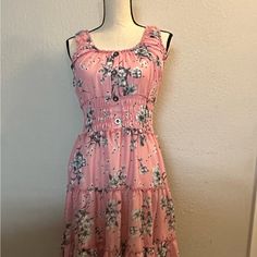 Short Sleeved Dress With White Flowers. Elastic Waist. Never Worn. Short Sleeved Dress, Pink Spring, Dresses Pink, Sleeved Dress, Spring Summer Dress, Pink Dress, Summer Dress, White Flowers, Colorful Dresses