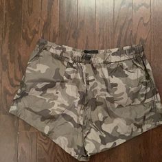 Super Cute Shorts New With Tags Summer Camouflage Bottoms With Elastic Waistband, Camouflage Bottoms With Elastic Waistband For Summer, Camouflage Shorts For Beach, Camouflage Shorts, Brave Soul, Cute Shorts, Camouflage, Brave, Super Cute