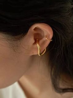 Simple Chic Solid Color Normcore Earrings Simple Ear Cuff, Ear Cuff Jewelry, Bone Earrings, Twisted Metal, Cuff Jewelry, Alloy Earrings, Pierced Jewelry, Gold Cuffs, Women's Jewelry And Accessories