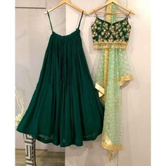 Plain Lehenga, Green Lehenga Choli, Party Wear Lehenga Choli, Bollywood Lehenga, Green Lehenga, Choli Designs, Lehenga Choli Online, Indian Bridal Dress, Indian Wedding Wear