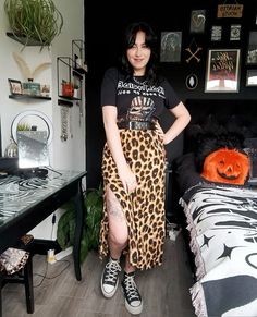 2025 Style, Leopard Print Skirt, Alt Fashion, Wardrobe Ideas, Diy Stuff, Cute Everyday Outfits, Print Skirt, Fit Inspo, Grunge Fashion