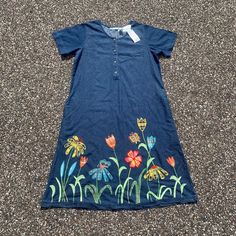 Nwt Vintage Style Embroidered Denim Dress La Cera Size Medium New With Tags. New With Tags, No Stains Or Tears. Refer To Pictures For More Information On Condition. Biodegradable Shipping *Measurements Available Upon Request* Blue Knee-length Cotton Denim Dress, Spring Denim Blue Floral Embroidered Dress, Spring Embroidered Denim Blue Dress, Fitted Denim Dress With Floral Embroidery, Denim Blue Floral Embroidery Denim Dress, Denim Blue Floral Embroidery Dress, Summer Denim Dress With Floral Embroidery, Blue Embroidered Denim Dress, Embroidered Denim Dress In Blue