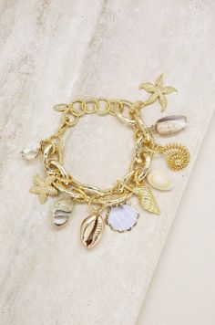 Ocean Bracelet, Surf Jewelry, Mermaid Tears, Bracelet Elegant, Crystal Hoop Earrings, Gold Charm Bracelet, Handcrafted Bracelets, Shell Bracelet, Gold Plated Bracelets