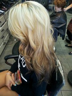 reverse ombre Reverse Ombre Hair, Reverse Ombre, Hair Colorful, Ombre Hair Blonde, Hair Done, Ombre Hair Color, Blonde Ombre