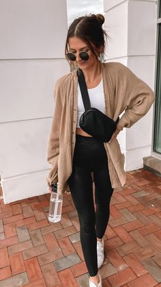 Pastel Outfit, Edgy Chic, School Looks, Athleisure Outfits, Casual Chic Outfit