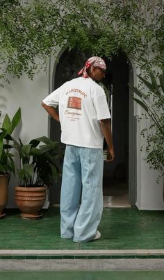 Outfit Inspo Men, Dress For Graduation, Blue Jeans Outfit, Highsnobiety Fashion, Estilo Hipster, Outfit Hombre, Fits Streetwear, Blue Jean Outfits, Traditional Family