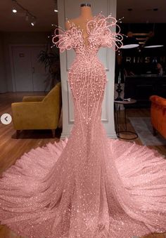 Valdrin Sahiti Pink Dress, Pink Mermaid Dress Wedding, Dresses For Met Gala Ideas, Pink Gala Dresses Elegant, Mom Quince Dresses, Pink Extravagant Dress, Met Gala Pink Dress, Blush Pink Prom Dress Mermaid, Pearl Prom Look