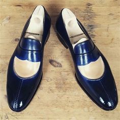 Category:Loafers  Slip-Ons; Upper Materials:PU; Embellishment:Splicing; Season:Fall,Winter; Gender:Men's; Activity:Walking; Toe Shape:Round Toe; Style:British; Outsole Materials:Rubber; Occasion:Office  Career,Party  Evening; Closure Type:Loafer; Function:Warm,Massage,Wear Resistance; Pattern:Solid Colored; Listing Date:11/22/2023; 2024 Trends:Formal Shoes,Dress Shoes; Foot Length:; SizeChart1_ID:2:185810; Size chart date source:Provided by Supplier. Luxury Blue Men's Shoes With Removable Insole, Luxury Sports Men's Shoes With Round Toe, Luxury Men's Shoes With Cushioned Footbed For Streetwear, Luxury Men's Shoes With Ortholite Insole And Modern Style, Luxury Men's Shoes With Red Sole For Semi-formal Events, Luxury Leather Sole Men's Shoes For Galas, Luxury Formal Boat Shoes With Contrast Sole, Luxury Vintage Men's Snip Toe Shoes, Luxury Round Toe Men's Shoes For Galas