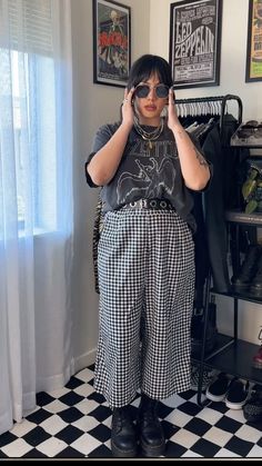 Tshirt, checkered pants, doc martens Press Night Outfit, Checkers Pants Outfit, Plus Size Outfits Doc Martens, Lace Up Doc Martens Outfit, Fall Docs Outfit, Work Outfits With Doc Martens, Grungy Teacher Outfits, Ankle Doc Martens Outfit, Plus Size Funky Fashion