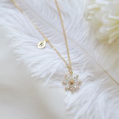 Super Sparkling Personalized Daisy necklace. ♥ Material - 18k Gold and White gold plated over 316L stainless steel, Clear stone ♥ The chain length - 12 ~ 20 inches (adjustable chain) ♥ Pendant Measurement - 13mm ♥ The matching earrings available as below. https://www.etsy.com/listing/1622805588 ♥ All the jewelry comes with gift wrap ♥ Please check the shop policy before you buy the products. Sterling Silver Snowflake Necklace For Wedding, Bridal Necklace With Adjustable Chain As Gift, Wedding Charm Pendant Necklace With Adjustable Chain, Clavicle Chain Charm Necklaces For Wedding And Mother's Day, Wedding Sterling Silver Charm Necklace With Flower Charm, Mother's Day Wedding Charm Necklaces With Clavicle Chain, Wedding Pendant Charm Necklace With Adjustable Chain, Dainty Sterling Silver Bridal Necklace Gift, Gold Bridal Necklace Gift