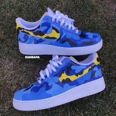 - Custom Blue Bape Air Force 1s Low Top - Done With Many Different Shades Of Blue - Takes 5-10 Hours Of Work, Which Is Why My Price Is How It Is. - Ships When Completed - Not Many People With These Customs At All - Comment For Questions. Nike Shoes Custom, Marvel Shoes, Air Force One Shoes, Rose Adidas, Custom Sneakers Diy, Nike Shoes Air Force, Air Force 1s, Nike Fashion Shoes, Preppy Shoes