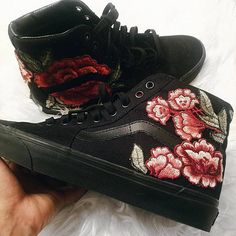 Punk Fashion Edgy, Embroidered Vans, Custom Vans Shoes, Vintage Apartment, Embroidery Shoes, Nike Air Shoes, Vans Sk8 Hi, Hype Shoes, Black On Black