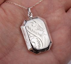 Very large sterling silver rectangle photo locket,Antique Victorian etched box locket,memorial locket necklace,Valentine girlfriend gift,custom note Carrying the pictures of your loved ones close to your heart all the time, this unique Victorian style etched box locket necklace features: 1. a very large (35 x 25 mm, 8.5 grams) solid sterling silver rectangle shaped locket that can hold two pictures inside. Its front has an etched Victorian-style floral pattern. Its back is plain and can be engra Engraved Locket, Valentine Gifts For Girlfriend, Oval Locket, Memory Locket, Remembrance Gifts, Photo Locket, Valentines Necklace, Silver Box, Heart Locket