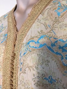 Brocade Kaftan, Hostess Gown, Gown Floral, Dress Kaftan, Moroccan Kaftan, Moroccan Fashion, Gold Brocade, Turquoise And Gold, Moroccan Caftan