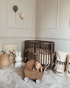 So stilish, so sweet, so welcoming Stokke Sleepi Nursery, Minimalist Baby Room, Oval Crib, Stokke Sleepi, Cozy Baby Room, Dream Interior, Baby Room Neutral, Girls Bedding Sets, Baby Boy Room Decor