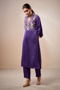 Buy Purple Cotton Satin Embroidery Thread Mandarin Collar Kurta And Pant Set For Women by Aditi Somani Online at Aza Fashions. Collar Kurta, Cutdana Embroidery, Satin Embroidery, Pattern Embroidery, Pakistani Dress Design, Satin Color, Pant Set, Pakistani Dresses, Mandarin Collar