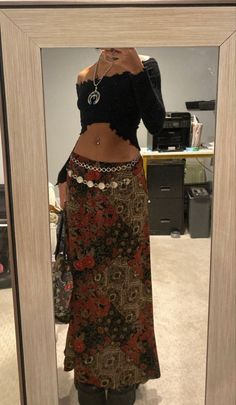 Earthy Date Night Outfit, Earthy Date Outfit, Attending Fashion Show Outfit, Outfits For Hozier Concert, Sun Goddess Aesthetic Outfit, Hozier Outfits Concert, Boho Going Out Outfit Night, Hippie Vibes Outfit, Earthy Style Aesthetic