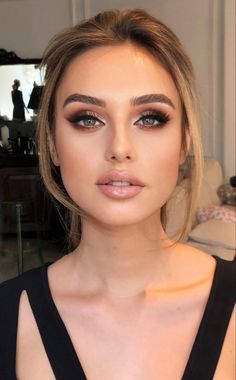 Wedding Smoky Makeup, Fall Bride Makeup Hazel Eyes, Bridesmaid Makeup Copper Dress, Bride Makeup Brown Eyes Black Hair, Romantic Glam Wedding Makeup, Fall Wedding Makeup For Hazel Eyes, Makeup For Plus Size Women, Bridal Makeup Dramatic Eyes, Soft Glam Makeup For Hazel Eyes