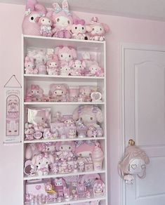 Sanrio Room, Kawaii Room Ideas, Dream Bedroom Inspiration, Kawaii Bedroom, Hello Kitty Rooms, Charmmy Kitty, Pink Room Decor, Cute Bedroom Ideas, Cute Bedroom Decor