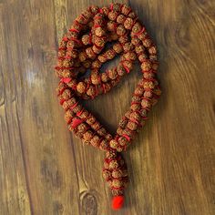 📿This divine 5 Mukhi Rudraksha Kantha Mala helps an individual to get closer to the divine and connects him to the inner Guru (consciousness). The Kanthas hold the divine vibrations of the ruling deity and the positive energy is circulated through each Rudraksha bead which reaches the Sumeru bead and from there it is passed on to the body of the person wearing it.📿 📿Wearing this Rudraksha Kantha Mala removes anomalies of human nature like Kama (Lust), Lobha (Greed), Moha (Attachment), and Kro Hand-strung Mala For Puja, Temple Jewelry Style, Hand-strung Temple Jewelry Mala For Puja, Handmade Mala For Navratri Gift, Temple Jewelry Mala With 108 Beads For Rituals, Spiritual Mala For Navratri Rituals, Handmade Spiritual Mala For Diwali, 8mm Beads Temple Jewelry Mala For Puja, Temple Jewelry Mala With 108 Beads For Puja, Handmade Mala Gift For Navratri