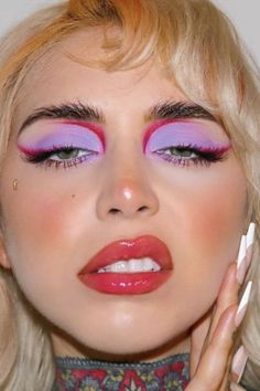 Red Purple Aesthetic, Colorful Makeup Ideas, Colorful Festival, Funky Makeup, Makeup Colorful, Makeup Fails, Eye Makeup Styles, Graphic Makeup