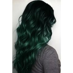 Today we celebrate green things. #Happystpattysday #Stpatricksday #Green #Balayage #Ombre #Black #Hair #Hairstyle #Style #Waves #Curls #Stylist #Hairdresser #Inspiration #Inspo #Hairgoals #Goals #Suavecita Pastel Hairstyles, Fresh Hair, Hair Dye Colors, Hair Inspiration Color, Hair Color Dark, Balayage Highlights, Mermaid Hair